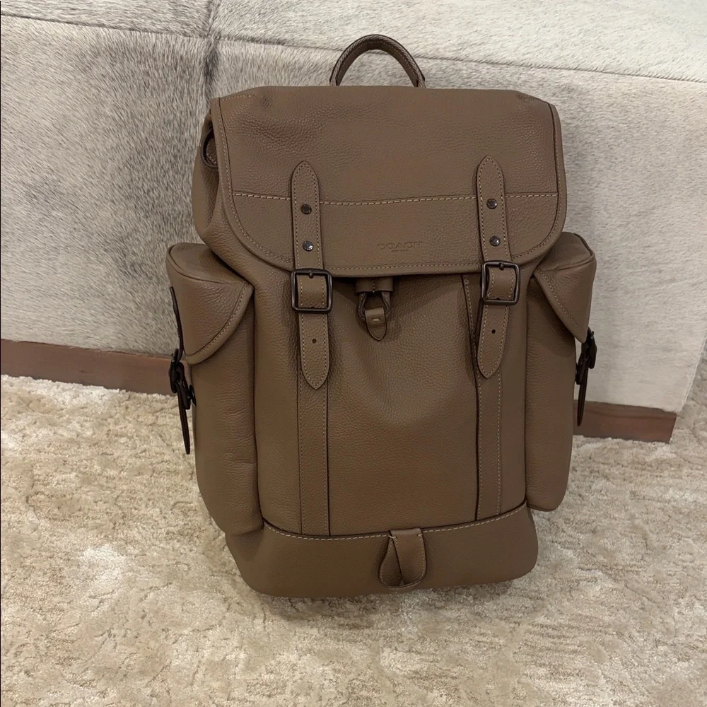 Coach Pebbled Leather Backpack – Neutral Taupe/Brown - Luxury limited edition - Picture 1 of 12